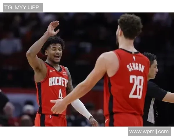 步行者队球员成功入选全明星阵容，展现强大实力！