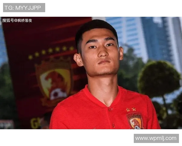 谢鹏飞关键补射助力球队逆转胜利展现绝佳状态 谢鹏飞关键补射助力球队逆转胜利展现绝佳状态