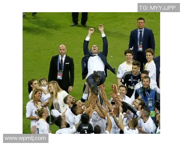 皇马主场遭遇毫无胜绩,齐达内震怒要求球员自我检讨 皇马主场遭遇毫无胜绩,齐达内震怒要求球员自我检讨